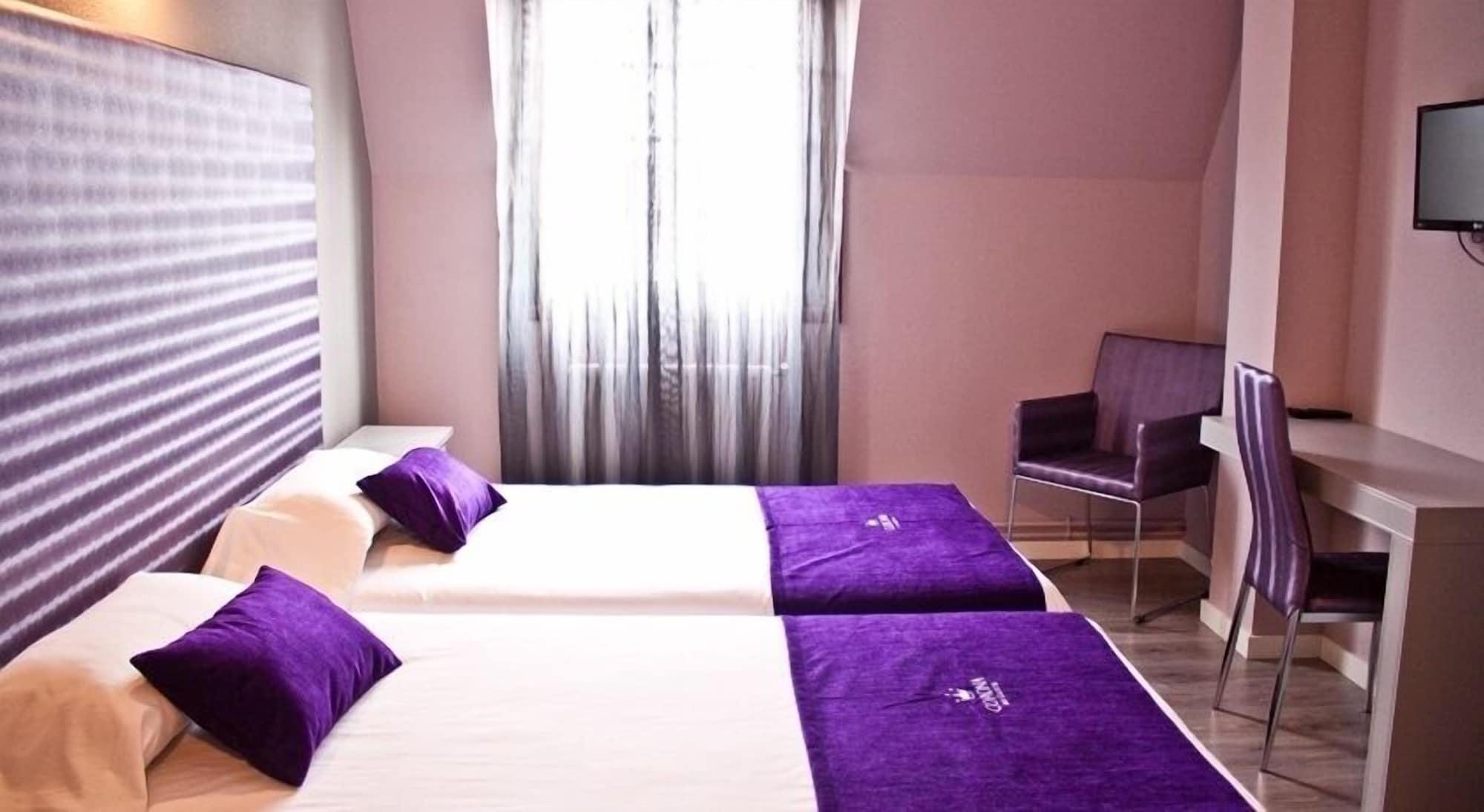 Hotel Corona De Galicia Valga Extérieur photo