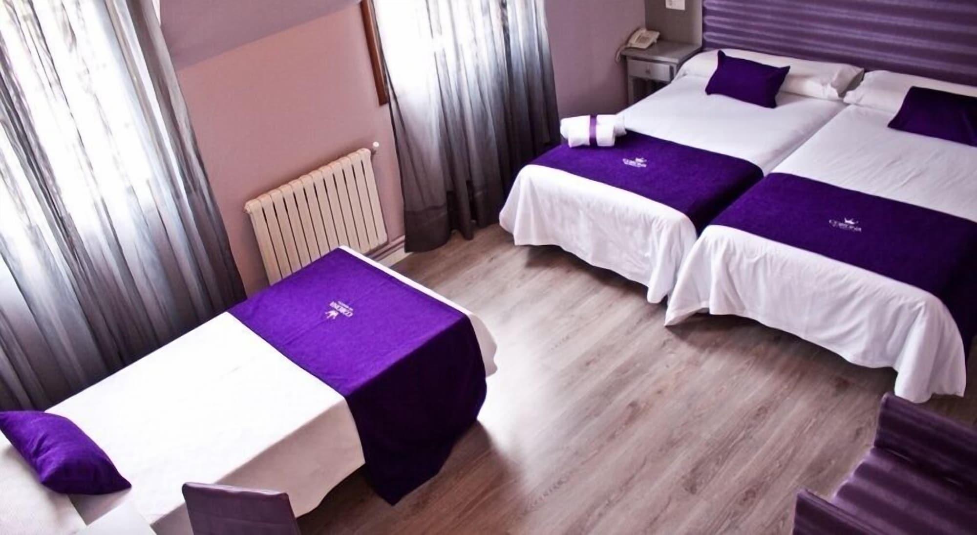 Hotel Corona De Galicia Valga Extérieur photo