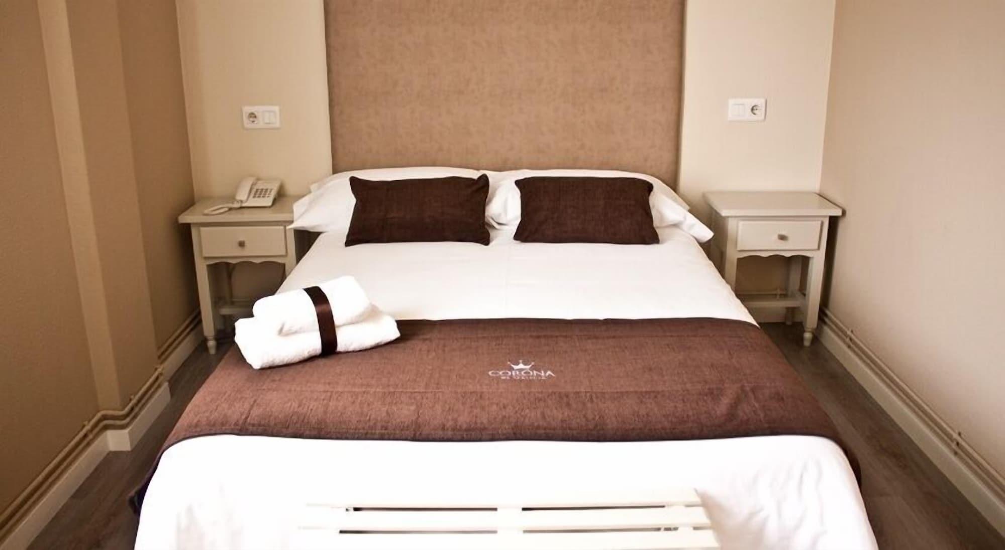 Hotel Corona De Galicia Valga Extérieur photo