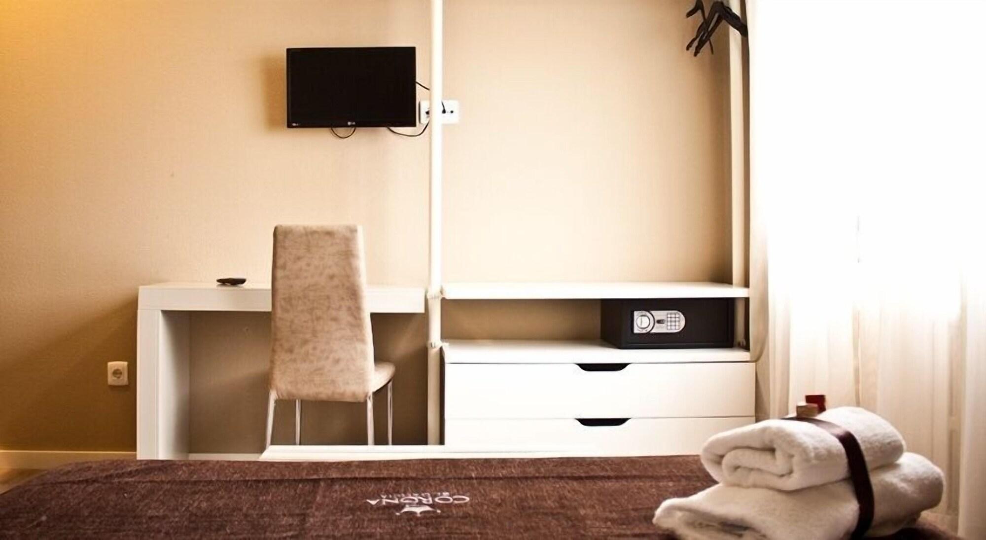 Hotel Corona De Galicia Valga Extérieur photo